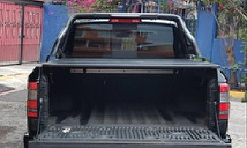 Nissan Frontier 3.8 ...
