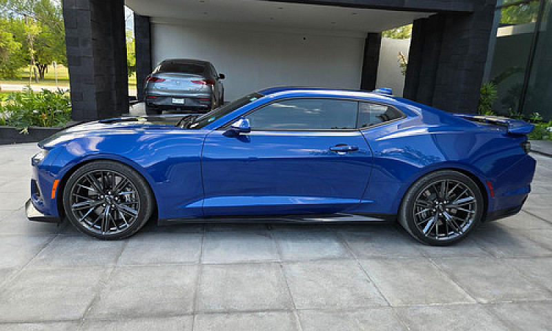 Chevrolet Camaro 6.2...