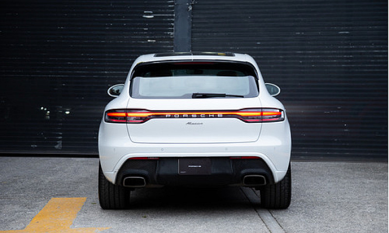 Porsche Macan 2023...