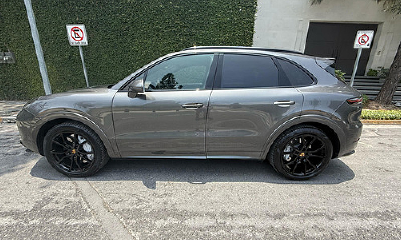 Porsche Cayenne 4.9 ...