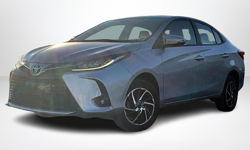 Toyota Yaris 2021...