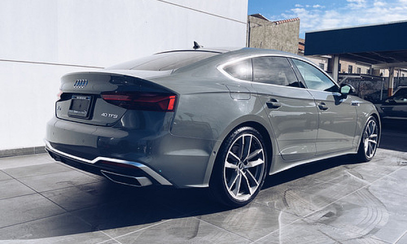 Audi A5 2021...