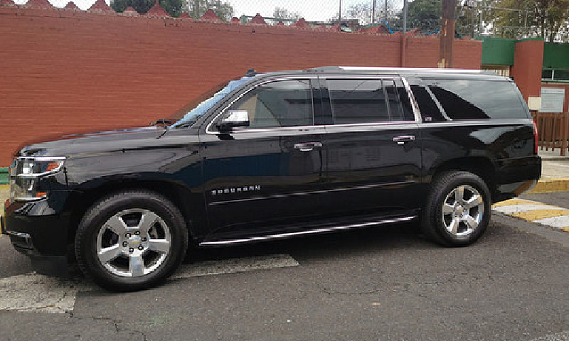 Chevrolet Suburban 5...