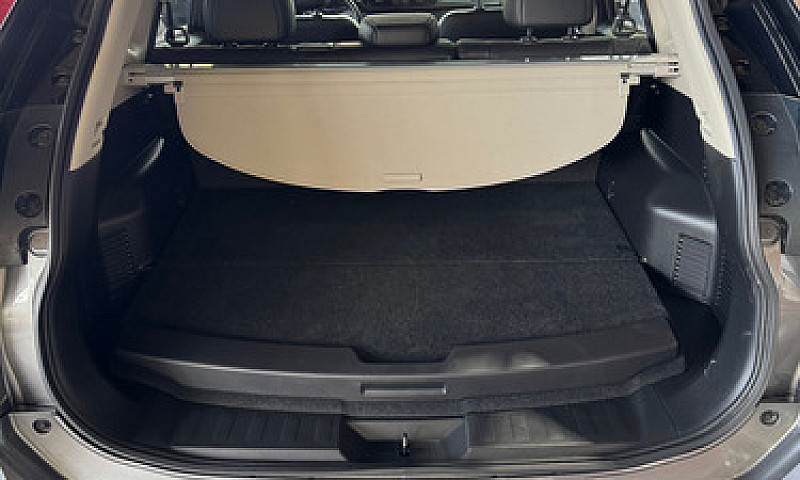 Nissan X-Trail 2.0 E...