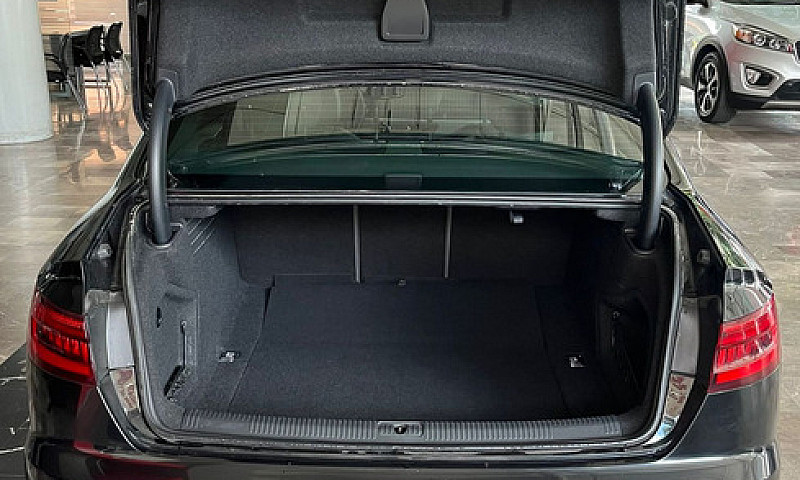 Audi A4 2018 2.0 S L...