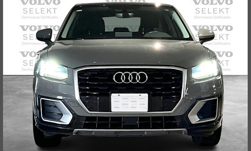 Audi Q2 Select 2020...