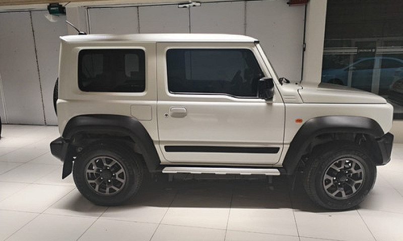 Suzuki Jimny 2023...