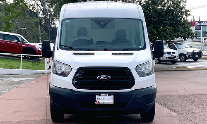 Ford Transit 2017...