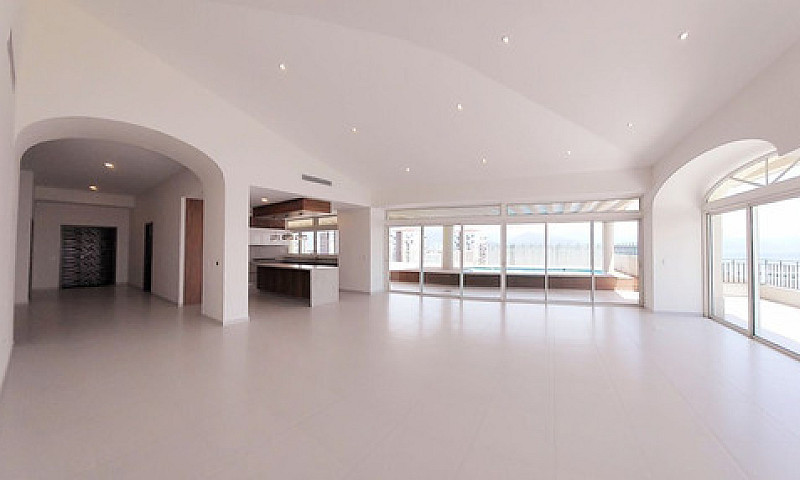 Hermoso Penthouse Co...