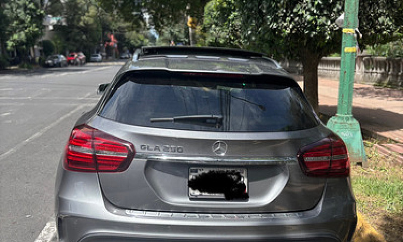 Mercedes-Benz Clase ...