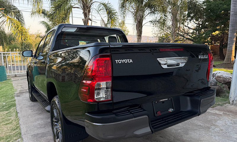 Toyota Hilux 2.7 Cab...