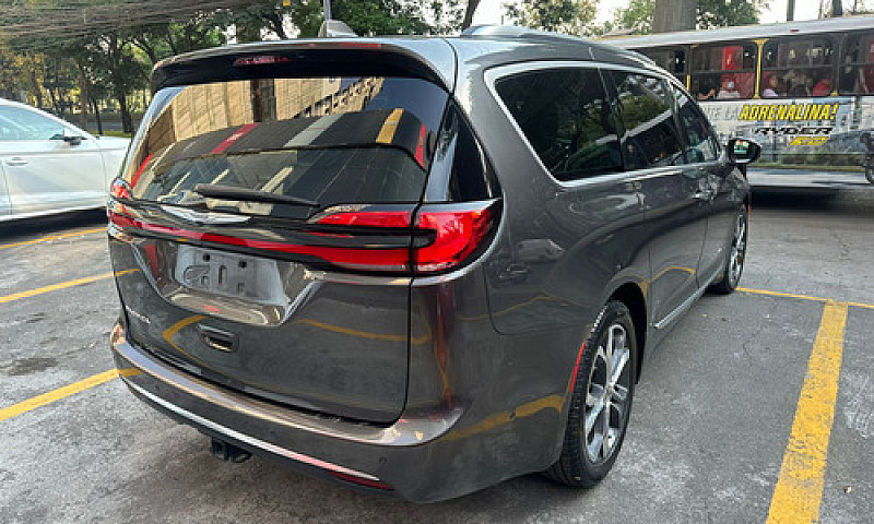 Chrysler Pacifica 20...