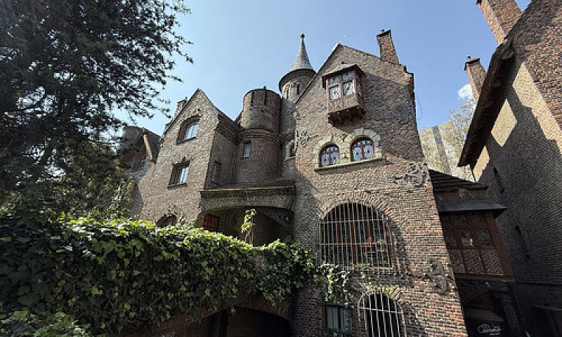Casa Estilo Medieval...