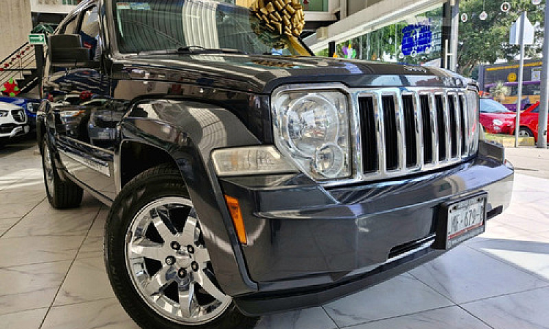 Jeep  Liberty  2011...