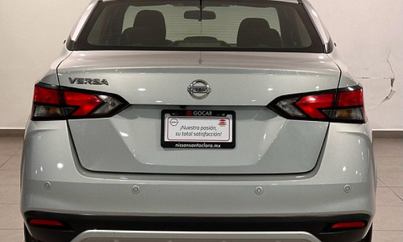 Nissan Versa 2021...
