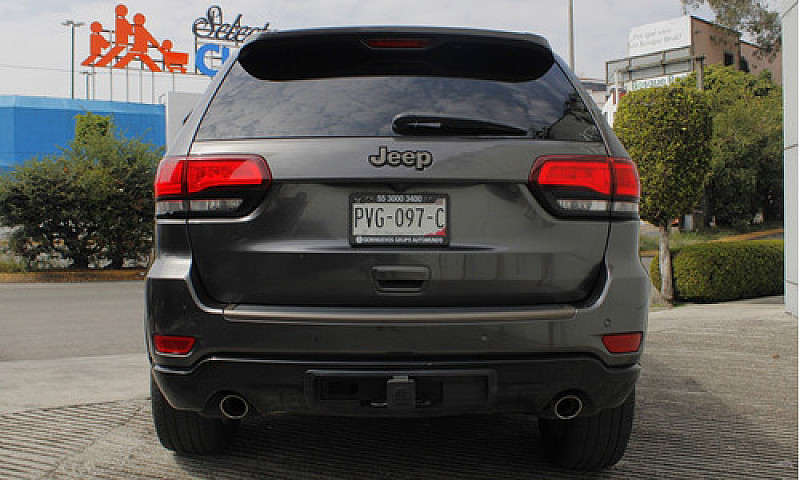 Jeep Grand Cherokee ...