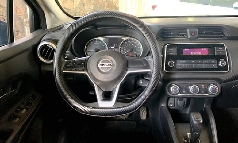 Nissan Versa 2021...