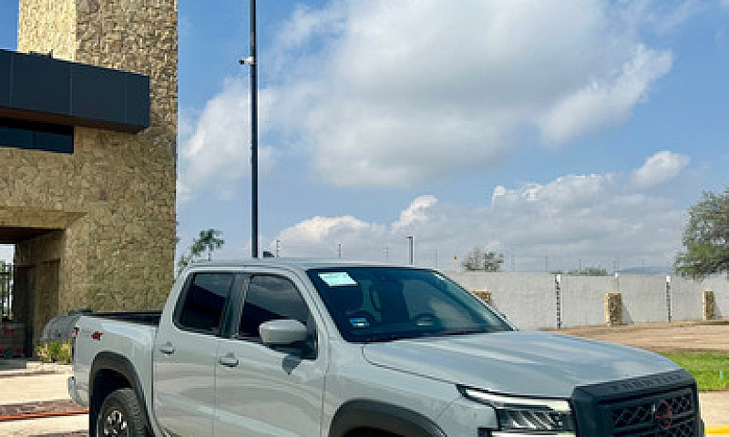 Nissan Frontier 3.8 ...
