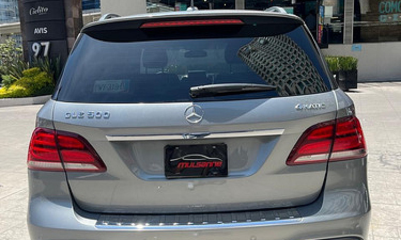 Mercedes-Benz Clase ...