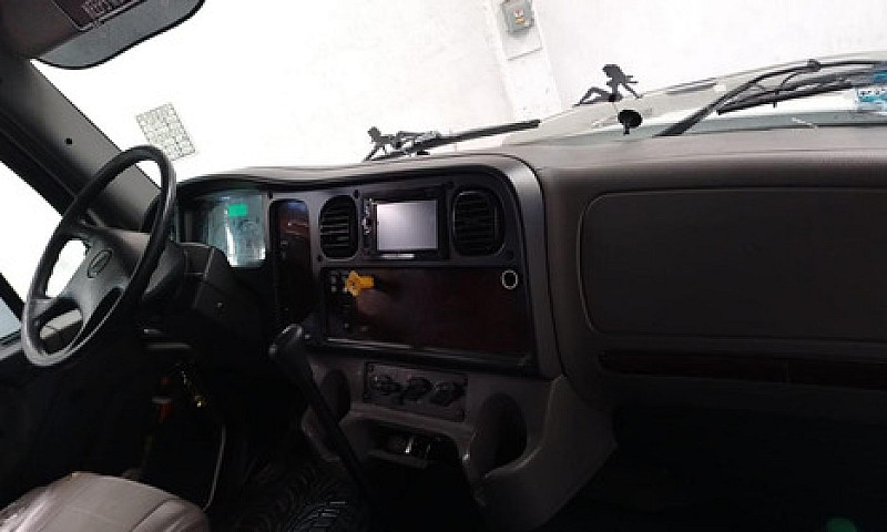 Freightliner M2 106 ...