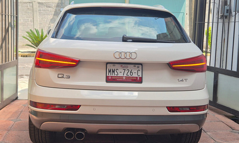 Audi Q3 1.4 Luxury 1...