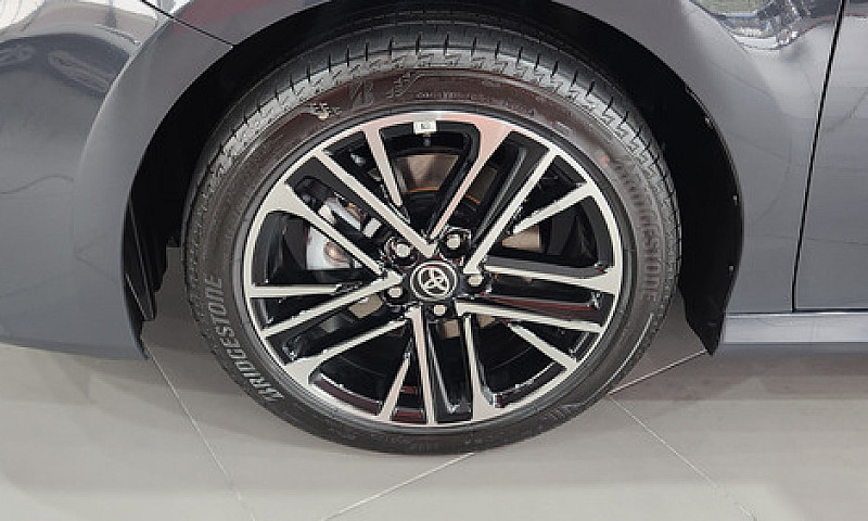 Toyota Camry 2.5 Hev...