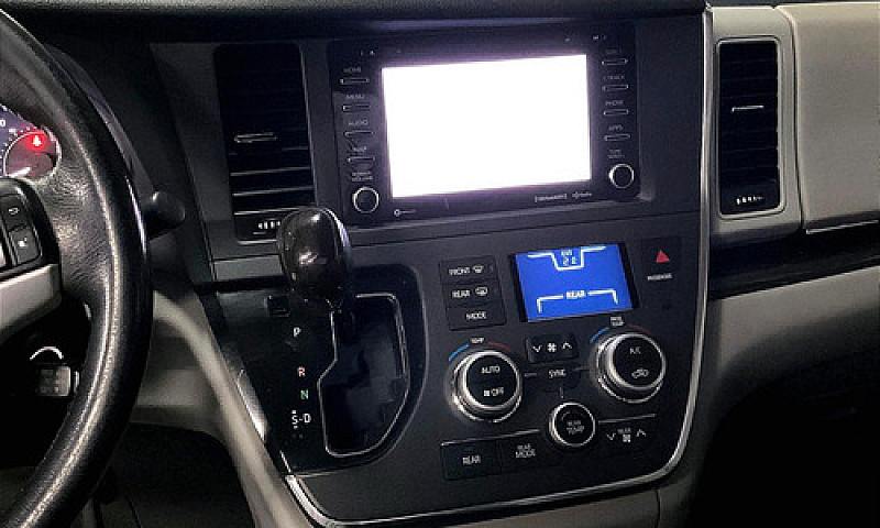 Toyota Sienna 2019...