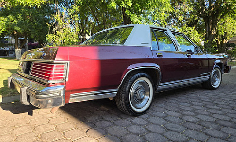 Ford Grand Marquis V...