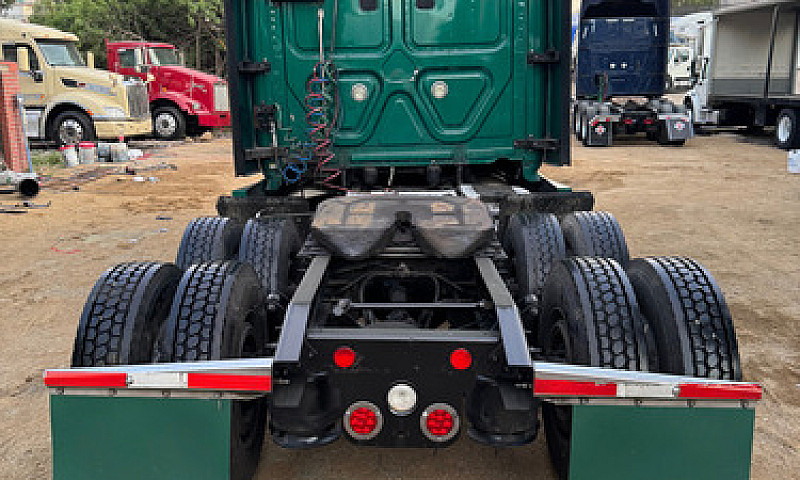 Freightliner Cascadi...