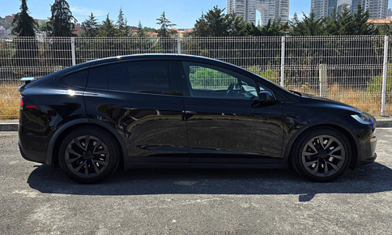 Tesla Model X...