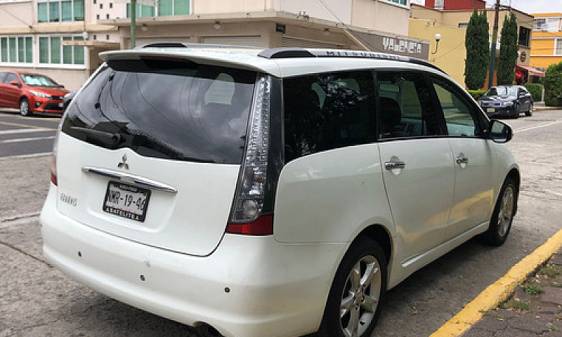 Mitsubishi Grandis 2...