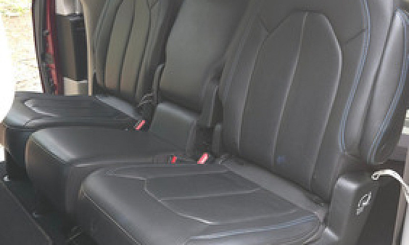 Chrysler Pacifica 3....