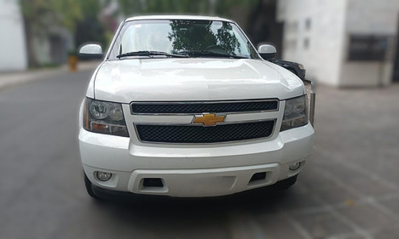 Chevrolet Suburban C...