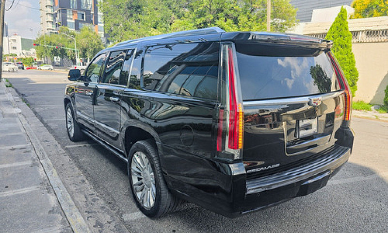 Cadillac Escalade Es...