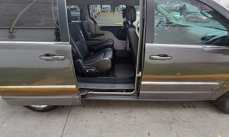 Dodge Grand Caravan ...