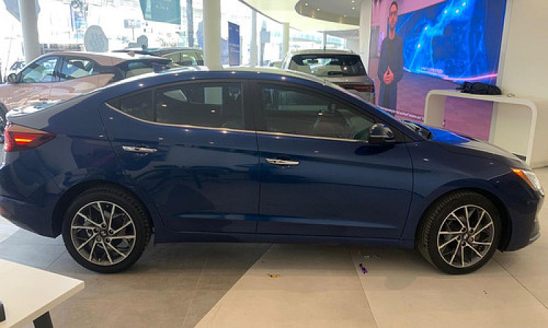 Hyundai Elantra 2019...