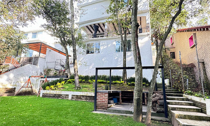 Venta De Casa En Zon...