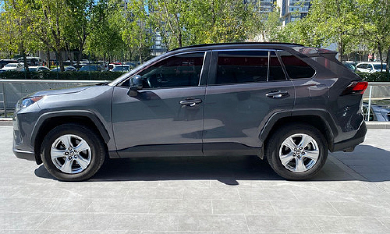 Toyota  Rav4  2021...