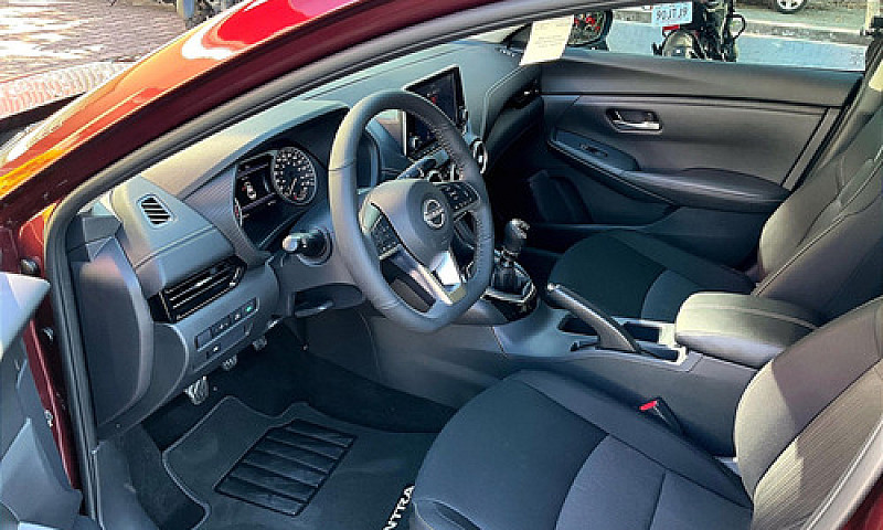 Nissan Sentra 2024...