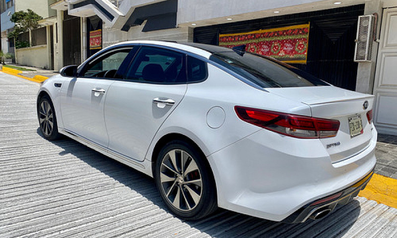 Kia Optima 2.0 L Tur...