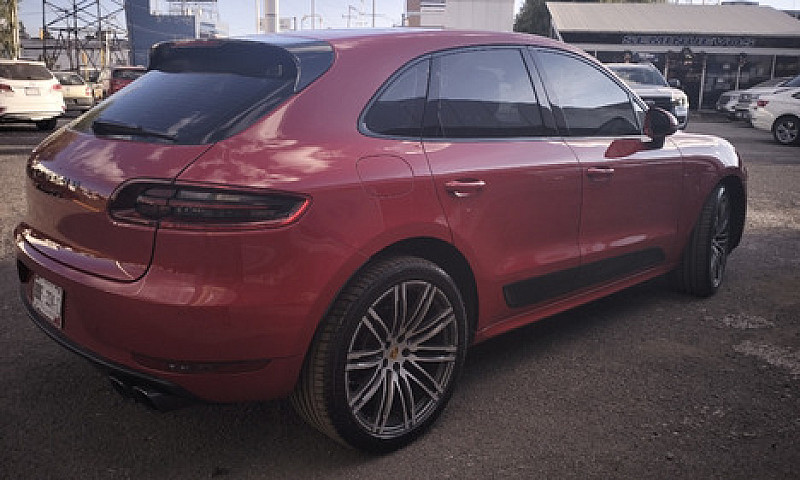 Porsche  Macan  2017...