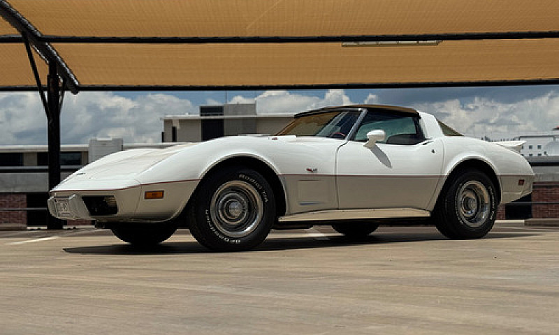 Chevrolet Corvette 1...