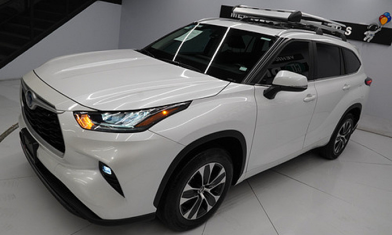 Toyota Highlander 2....