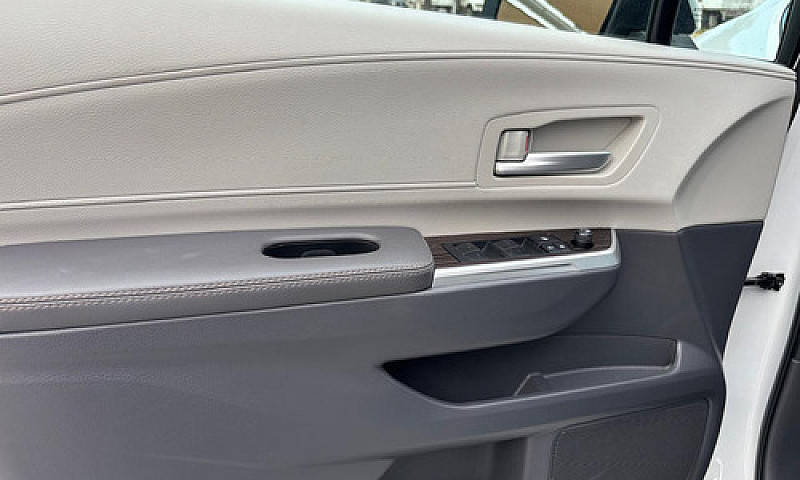 Toyota Sienna 2023...