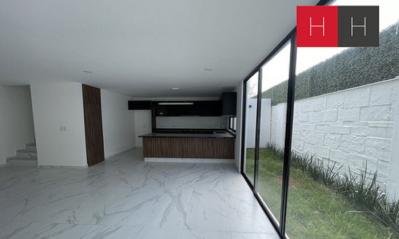 Casa En Venta En Lom...