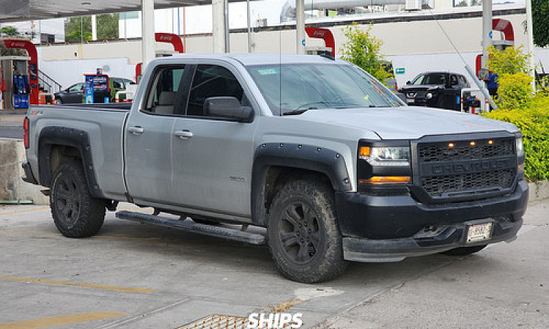 Chevrolet Silverado ...