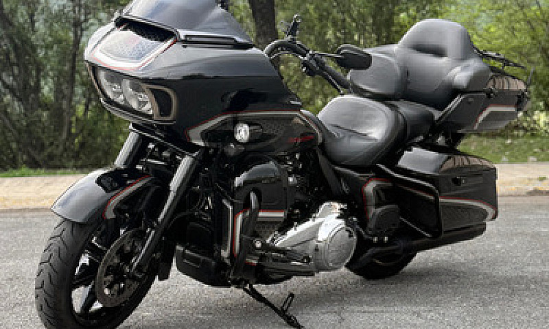 2022 Harley Davidson...