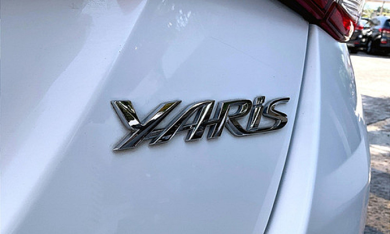 Toyota Yaris 2022...