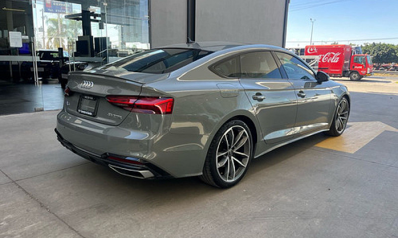 Audi A5 2022...