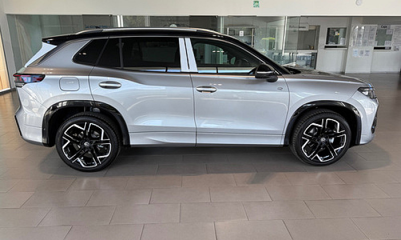 Volkswagen Tiguan 1....